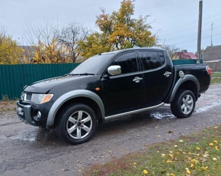 Черный Мицубиси Л 200, объемом двигателя 2.5 л и пробегом 170 тыс. км за 5900 $, фото 3 на Automoto.ua