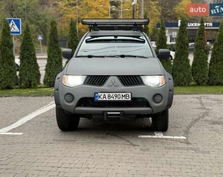 Чорний Міцубісі Л 200, об'ємом двигуна 2.48 л та пробігом 232 тис. км за 14000 $, фото 8 на Automoto.ua