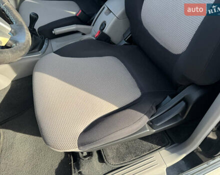 Мицубиси Л 200 2007 в Киеве на Automoto.ua Черный Мицубиси Л 200, объемом двигателя 2.48 л и пробегом 283 тыс. км за 10999 $, фото 22 на Automoto.ua