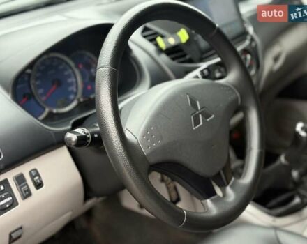 Чорний Міцубісі Л 200, об'ємом двигуна 2.48 л та пробігом 232 тис. км за 14000 $, фото 14 на Automoto.ua