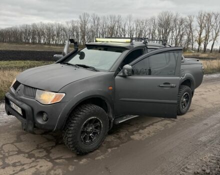 Чорний Міцубісі Л 200, об'ємом двигуна 2.5 л та пробігом 500 тис. км за 9300 $, фото 6 на Automoto.ua