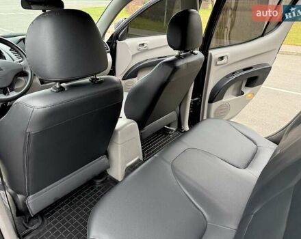 Черный Мицубиси Л 200, объемом двигателя 2.48 л и пробегом 232 тыс. км за 13900 $, фото 53 на Automoto.ua