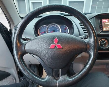 Черный Мицубиси Л 200, объемом двигателя 0 л и пробегом 300 тыс. км за 8000 $, фото 16 на Automoto.ua