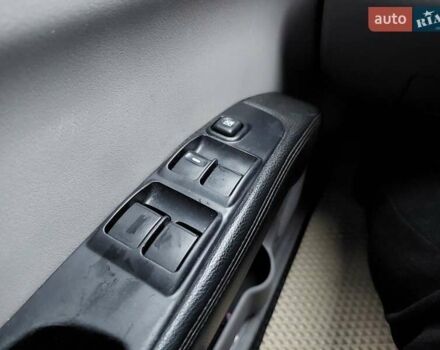 Чорний Міцубісі Л 200, об'ємом двигуна 2.48 л та пробігом 290 тис. км за 9900 $, фото 16 на Automoto.ua