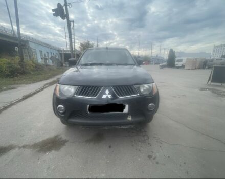 Міцубісі Л 200 2007 у Харкові на Automoto.ua Чорний Міцубісі Л 200, об'ємом двигуна 2.5 л та пробігом 300 тис. км за 6000 $, фото 3 на Automoto.ua