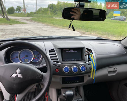 Чорний Міцубісі Л 200, об'ємом двигуна 2.48 л та пробігом 305 тис. км за 15000 $, фото 35 на Automoto.ua