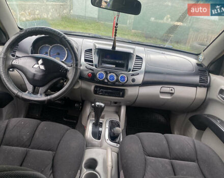 Черный Мицубиси Л 200, объемом двигателя 0 л и пробегом 409 тыс. км за 9500 $, фото 6 на Automoto.ua