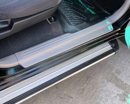 Черный Мицубиси Л 200, объемом двигателя 2.5 л и пробегом 221 тыс. км за 12800 $, фото 25 на Automoto.ua