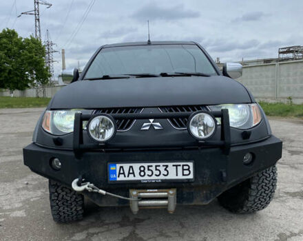 Чорний Міцубісі Л 200, об'ємом двигуна 2.48 л та пробігом 305 тис. км за 15000 $, фото 10 на Automoto.ua