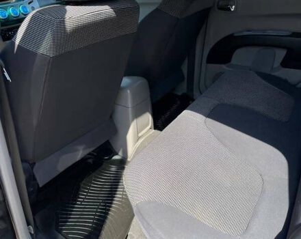 Черный Мицубиси Л 200, объемом двигателя 2.5 л и пробегом 221 тыс. км за 12800 $, фото 12 на Automoto.ua