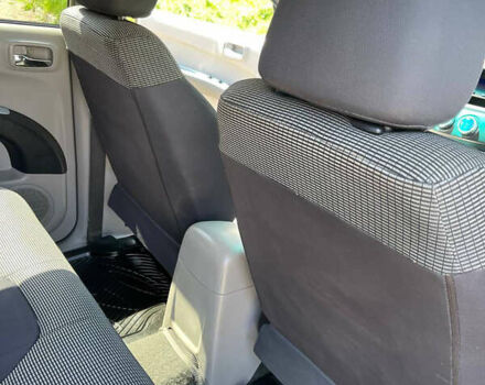 Черный Мицубиси Л 200, объемом двигателя 2.5 л и пробегом 221 тыс. км за 12800 $, фото 20 на Automoto.ua