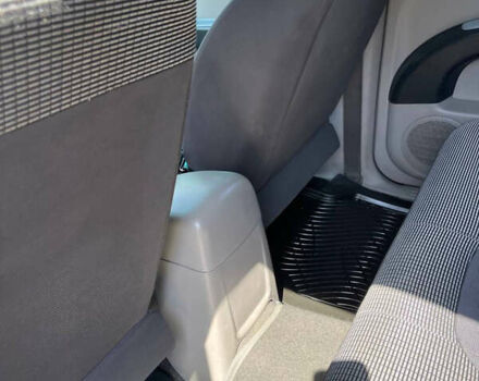 Черный Мицубиси Л 200, объемом двигателя 2.5 л и пробегом 221 тыс. км за 12800 $, фото 11 на Automoto.ua