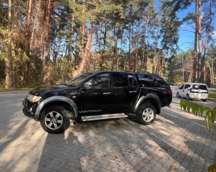 Черный Мицубиси Л 200, объемом двигателя 2.5 л и пробегом 180 тыс. км за 7200 $, фото 3 на Automoto.ua