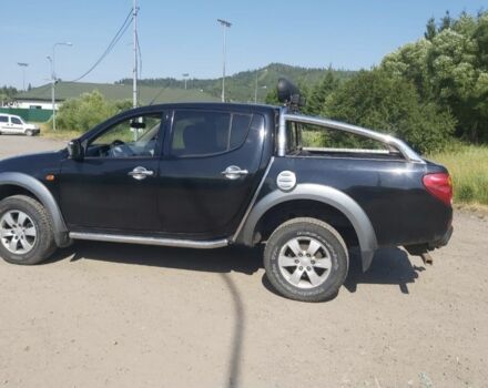 Чорний Міцубісі Л 200, об'ємом двигуна 2.5 л та пробігом 200 тис. км за 8756 $, фото 4 на Automoto.ua