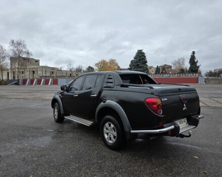 Чорний Міцубісі Л 200, об'ємом двигуна 2.5 л та пробігом 302 тис. км за 12500 $, фото 5 на Automoto.ua