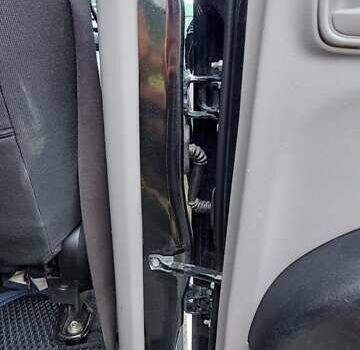 Черный Мицубиси Л 200, объемом двигателя 2.48 л и пробегом 392 тыс. км за 15500 $, фото 29 на Automoto.ua