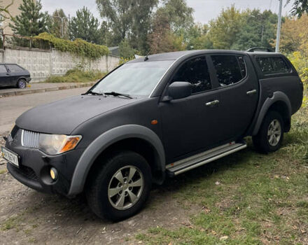 Чорний Міцубісі Л 200, об'ємом двигуна 2.48 л та пробігом 260 тис. км за 11500 $, фото 7 на Automoto.ua