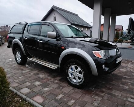 Чорний Міцубісі Л 200, об'ємом двигуна 2.5 л та пробігом 220 тис. км за 10500 $, фото 2 на Automoto.ua
