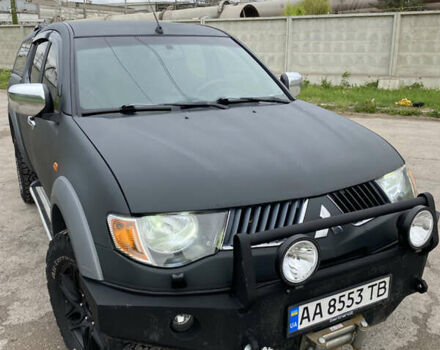 Чорний Міцубісі Л 200, об'ємом двигуна 2.48 л та пробігом 305 тис. км за 15000 $, фото 12 на Automoto.ua