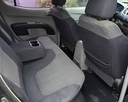 Черный Мицубиси Л 200, объемом двигателя 2.5 л и пробегом 261 тыс. км за 12300 $, фото 17 на Automoto.ua