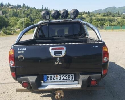 Чорний Міцубісі Л 200, об'ємом двигуна 2.5 л та пробігом 200 тис. км за 8756 $, фото 2 на Automoto.ua