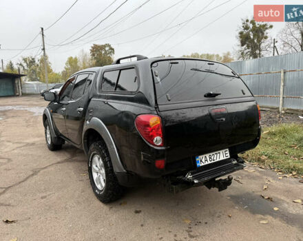 Чорний Міцубісі Л 200, об'ємом двигуна 2.5 л та пробігом 525 тис. км за 10000 $, фото 14 на Automoto.ua
