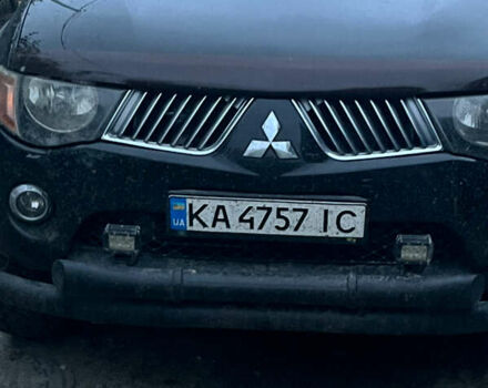 Чорний Міцубісі Л 200, об'ємом двигуна 2.48 л та пробігом 330 тис. км за 11800 $, фото 2 на Automoto.ua