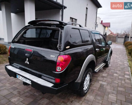 Чорний Міцубісі Л 200, об'ємом двигуна 2.48 л та пробігом 219 тис. км за 10500 $, фото 4 на Automoto.ua