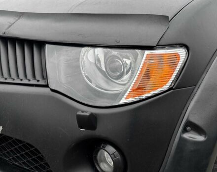 Чорний Міцубісі Л 200, об'ємом двигуна 2.5 л та пробігом 330 тис. км за 9890 $, фото 8 на Automoto.ua