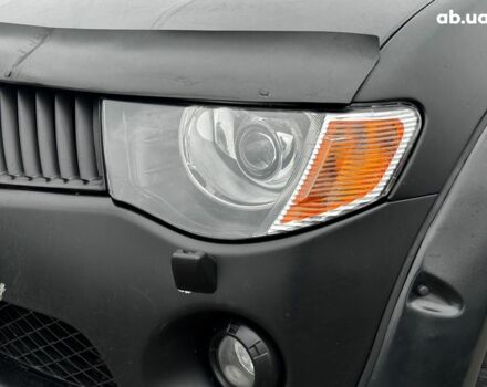 Чорний Міцубісі Л 200, об'ємом двигуна 2.5 л та пробігом 330 тис. км за 9890 $, фото 8 на Automoto.ua