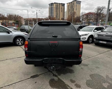 Чорний Міцубісі Л 200, об'ємом двигуна 2.5 л та пробігом 330 тис. км за 9890 $, фото 4 на Automoto.ua