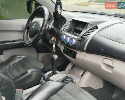 Черный Мицубиси Л 200, объемом двигателя 2.48 л и пробегом 260 тыс. км за 9500 $, фото 20 на Automoto.ua