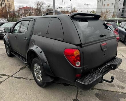 Чорний Міцубісі Л 200, об'ємом двигуна 2.5 л та пробігом 330 тис. км за 9890 $, фото 3 на Automoto.ua