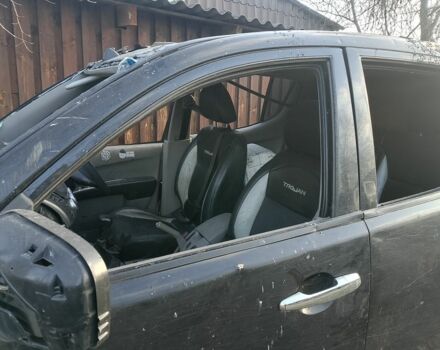 Черный Мицубиси Л 200, объемом двигателя 0 л и пробегом 230 тыс. км за 1420 $, фото 5 на Automoto.ua