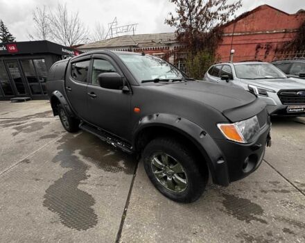 Чорний Міцубісі Л 200, об'ємом двигуна 2.5 л та пробігом 330 тис. км за 9890 $, фото 7 на Automoto.ua