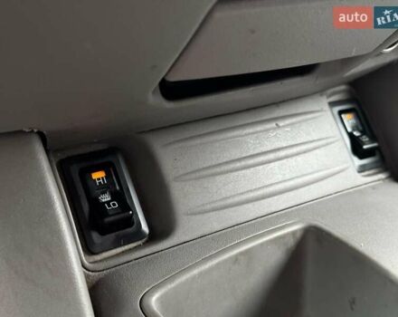 Черный Мицубиси Л 200, объемом двигателя 2.5 л и пробегом 330 тыс. км за 9890 $, фото 13 на Automoto.ua