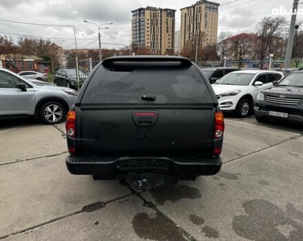 Чорний Міцубісі Л 200, об'ємом двигуна 2.5 л та пробігом 330 тис. км за 9890 $, фото 4 на Automoto.ua