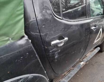 Чорний Міцубісі Л 200, об'ємом двигуна 2.5 л та пробігом 270 тис. км за 4500 $, фото 12 на Automoto.ua