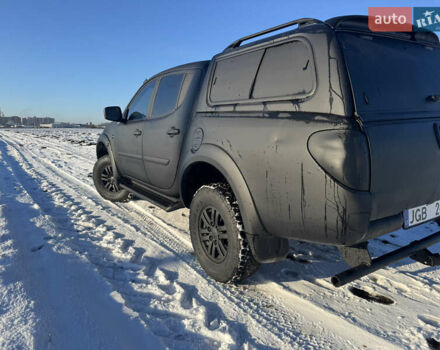 Чорний Міцубісі Л 200, об'ємом двигуна 2.48 л та пробігом 390 тис. км за 7999 $, фото 4 на Automoto.ua