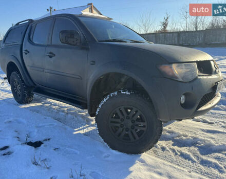 Чорний Міцубісі Л 200, об'ємом двигуна 2.48 л та пробігом 390 тис. км за 7999 $, фото 2 на Automoto.ua