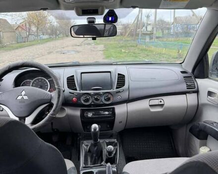 Черный Мицубиси Л 200, объемом двигателя 2.48 л и пробегом 295 тыс. км за 14800 $, фото 17 на Automoto.ua