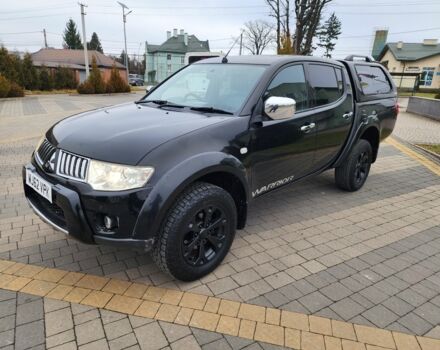 Черный Мицубиси Л 200, объемом двигателя 2.5 л и пробегом 114 тыс. км за 8748 $, фото 7 на Automoto.ua