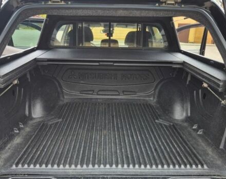 Чорний Міцубісі Л 200, об'ємом двигуна 2.5 л та пробігом 218 тис. км за 4974 $, фото 5 на Automoto.ua