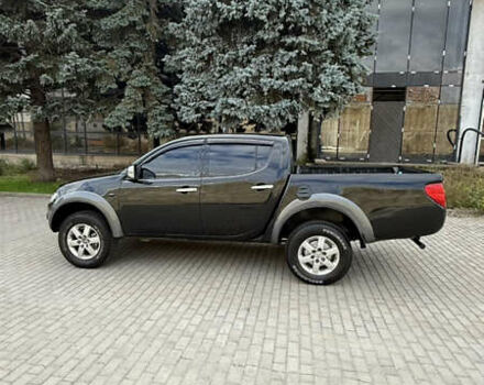 Міцубісі Л 200 2013 у Одесі на Automoto.ua Чорний Міцубісі Л 200, об'ємом двигуна 2.48 л та пробігом 94 тис. км за 14800 $, фото 4 на Automoto.ua