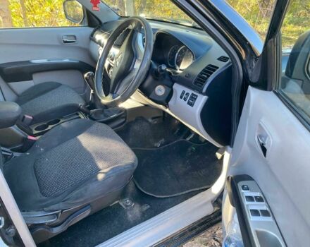 Черный Мицубиси Л 200, объемом двигателя 2.5 л и пробегом 163 тыс. км за 7600 $, фото 13 на Automoto.ua