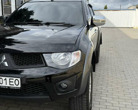 Міцубісі Л 200 2013 у Одесі на Automoto.ua Чорний Міцубісі Л 200, об'ємом двигуна 2.48 л та пробігом 94 тис. км за 14800 $, фото 2 на Automoto.ua