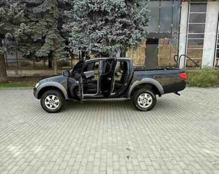 Міцубісі Л 200 2013 у Одесі на Automoto.ua Чорний Міцубісі Л 200, об'ємом двигуна 2.48 л та пробігом 94 тис. км за 14800 $, фото 8 на Automoto.ua