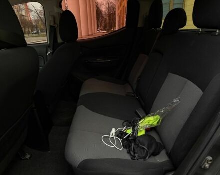 Черный Мицубиси Л 200, объемом двигателя 2.4 л и пробегом 19 тыс. км за 15500 $, фото 5 на Automoto.ua