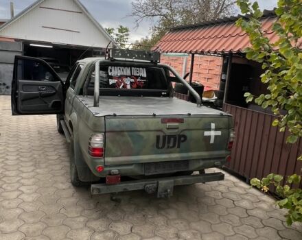 Чорний Міцубісі Л 200, об'ємом двигуна 2.5 л та пробігом 400 тис. км за 5000 $, фото 1 на Automoto.ua