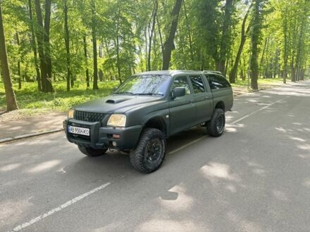 Міцубісі Л 200 2004 у Чернівцях на Automoto.ua Чорний Міцубісі Л 200, об'ємом двигуна 2.5 л та пробігом 190 тис. км за 6847 $, фото 1 на Automoto.ua